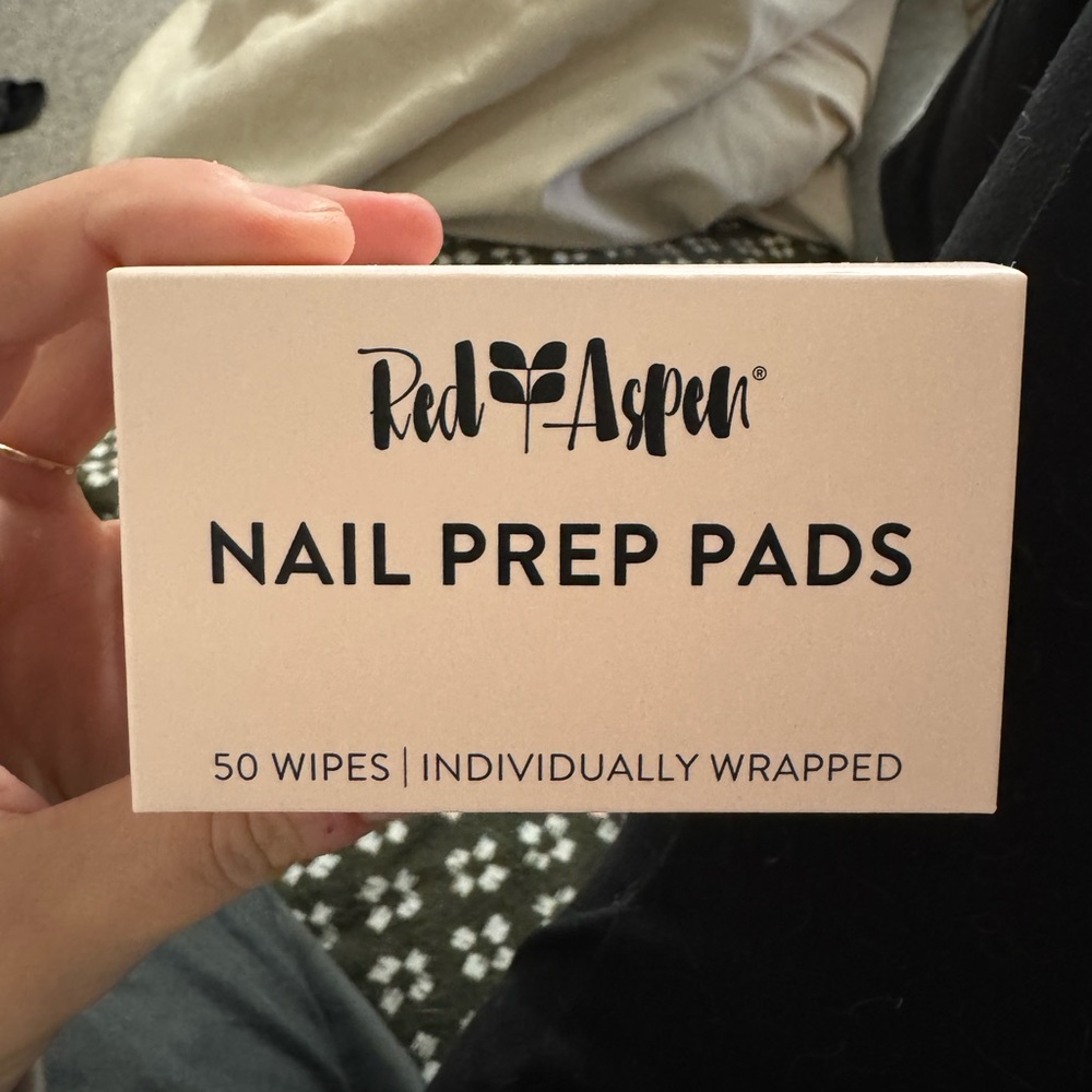 Red Aspen Nail Prep Pads - Cream